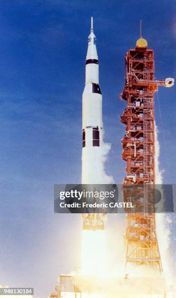 Lift-off of Saturn 5, the Apollo XI 's booster rocket.