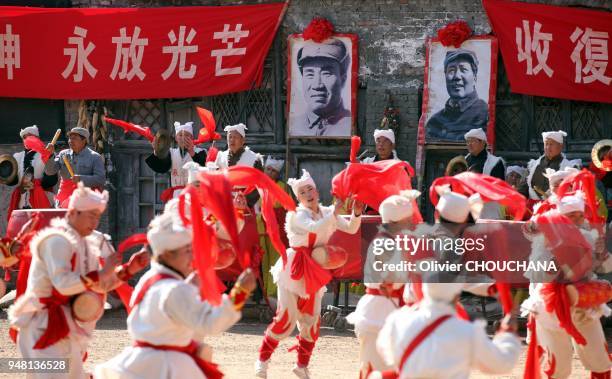 Spectacle pour touristes chinois sur le site mythique de Yan' An, berceau du Maoisme dans la province du Shanxi le 10 Novembre 2014, Chine. Toute...