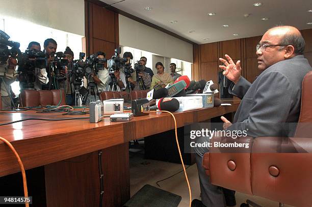 Yv Reddy Rbi Governor Y V Reddy Photos and Premium High Res Pictures - Getty Images