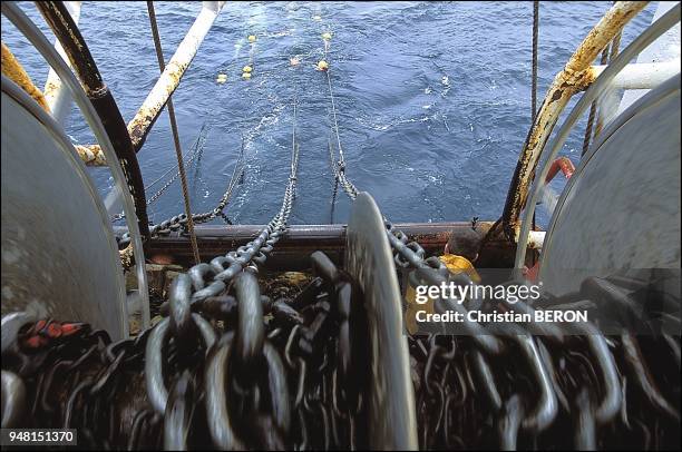 The hydraulic winch used to hoisted the net.