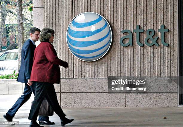 Att Headquarters Photos and Premium High Res Pictures - Getty Images