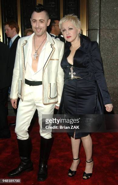 Alan Cumming and Cyndi Lauper arrive to the 60th Annual Tony Awards held at Radio City Music Hall, New York City. BRIAN ZAK.