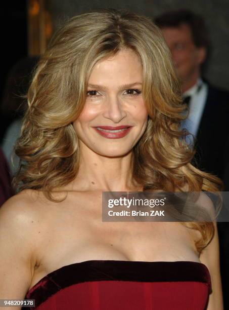 Kyra Sedgwick arrives to the 60th Annual Tony Awards held at Radio City Music Hall, New York City. BRIAN ZAK.