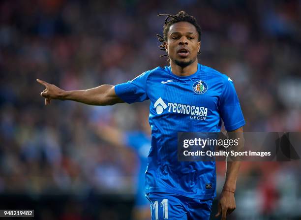 Loic Remy of Getafe celebrates after scoring a goal during the La Liga match between Valencia and Getafe at Mestalla Stadium on April 18, 2018 in...