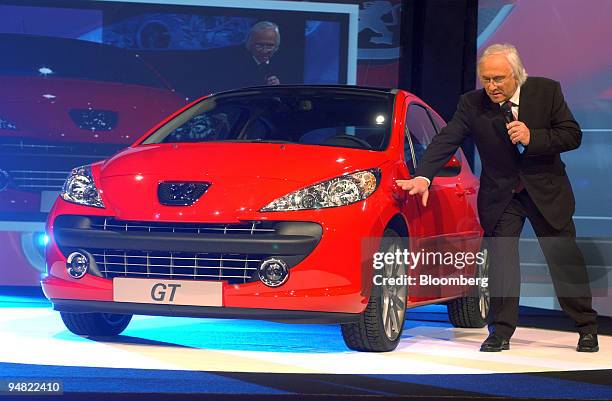 Gerard Walter, chief designer PSA Peugeot Citroen, presents the new Peugeot 207 Subcompact car to the press at an exhibition hall in Villepinte,...