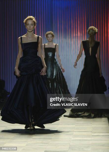 Model walks the runway at the Zac Posen Fall 2006 fashion show during Olympus Fashion Week, held at Bryant Park in New York, NY, on Thursday February...