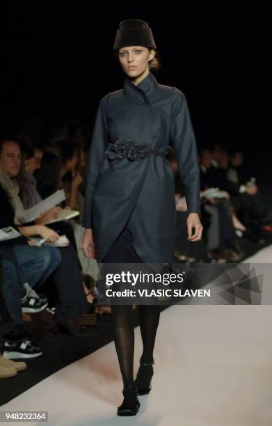 Model walks the runway at the Vera Wang Fall 2006 fashion show during Olympus Fashion Week, held at Bryant Park in New York, NY, on Thursday February...