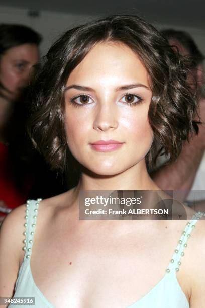 June 6, 2005 Rachel Leigh Cook at the TNT premiere of "Into The West." Photo by Frank Albertson.