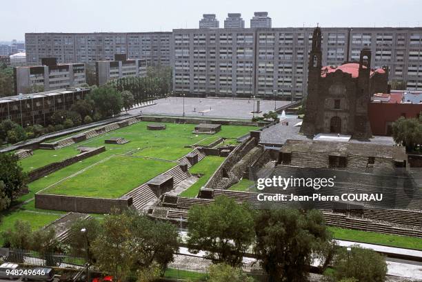 Faisant partie de la capitale aztèque, Tlatelolco fut fondée en 1345, sur une île . Elle était plus particulièrement vouée au commerce car plus...