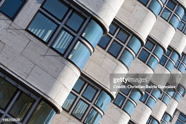 shell haus - berlin - christian beirle fotografías e imágenes de stock