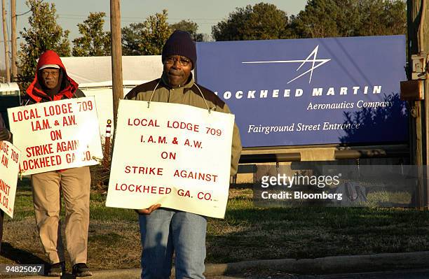 Lockheed Martin Corp. Employees strike outside the company's plant Tuesday, March 8, 2005 in Marietta, GA. The largest U.S. Defense contractor was...