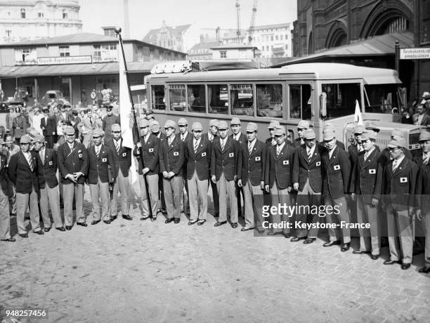 équipe olympique de natation japonaise arrive à la gare le 6 juin 1936 à Berlin, Allemagne.