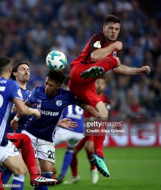 Luka Jovic of Frankfurt scores the opening goal during the Bundesliga match between FC Schalke 04 and Eintracht Frankfurt at Veltins-Arena on April...