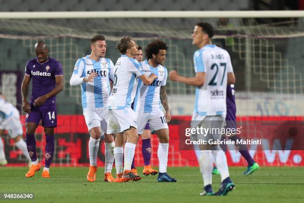 Felipe Anderson of SS Lazio celebrates after scoring a goal during the serie A match between ACF Fiorentina and SS Lazio at Stadio Artemio Franchi on...