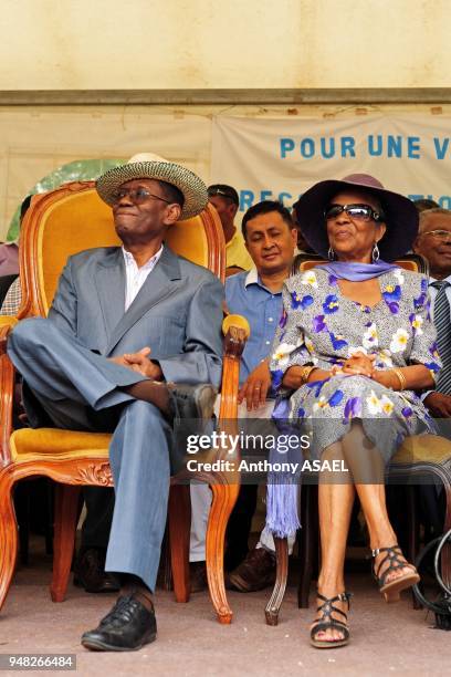 Ex-President Albert Zafy and his wife at Peaceful demonstration at Villa Elisabeth ? house of ex Malagasy president Albert Zafy) against current...