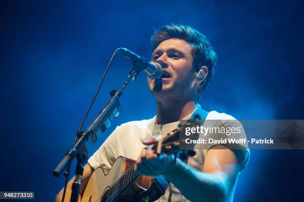Niall Horan performs at Le Zenith on April 18, 2018 in Paris, France.