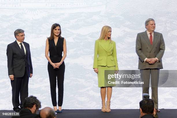 Queen Letizia of Spain attends the SM 'Barco de Vapor' and 'Gran Angular' children and youth literary awards at the Real Casa de Correos on April 18,...