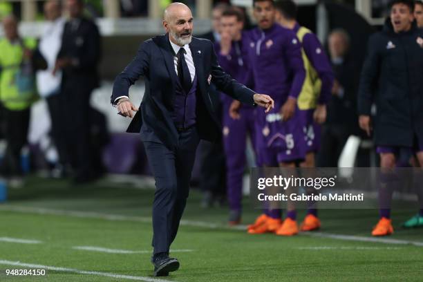 Stefano Pioli manager of AFC Fiorentina gestures during the serie A match between ACF Fiorentina and SS Lazio at Stadio Artemio Franchi on April 18,...