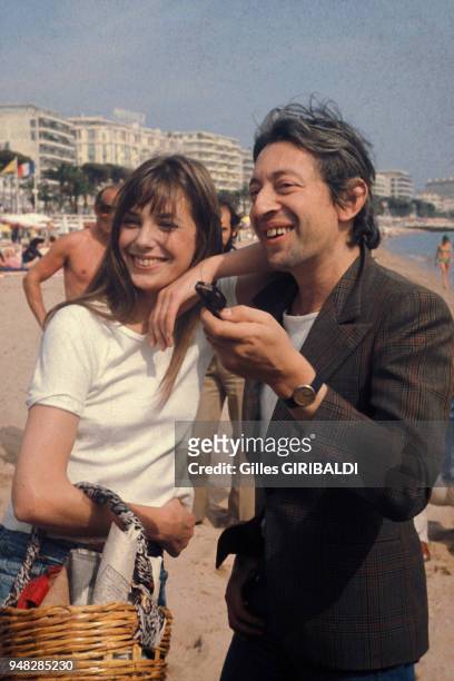 Jane Birkin et Serge Gainsbourg au Festival de Cannes en mai 1974 en France.