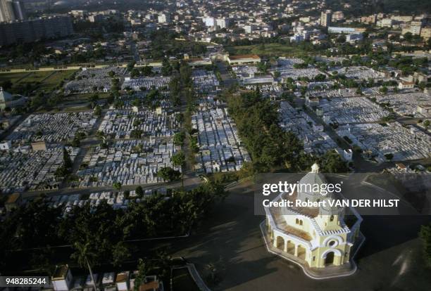 Le cimetière Cristobal Colon en août 1987 à La Havane, Cuba.