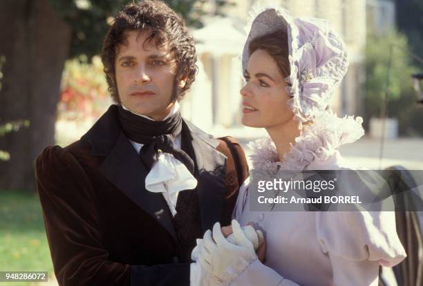 Francis Huster et Cyrielle Clair sur le tournage du TV-film 'Mon dernier rêve sera pour vous' de Robert Mazoyer en octobre 1988, France.