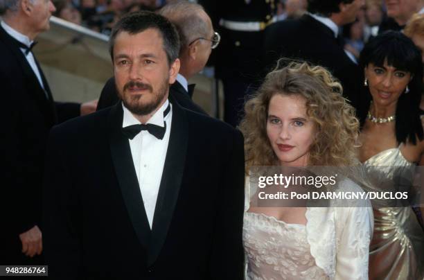 Jean-Jacques Beineix et Isabelle Pasco lors de la soirée d'ouverture du Festival de Cannes le 11 mai 1989, France.