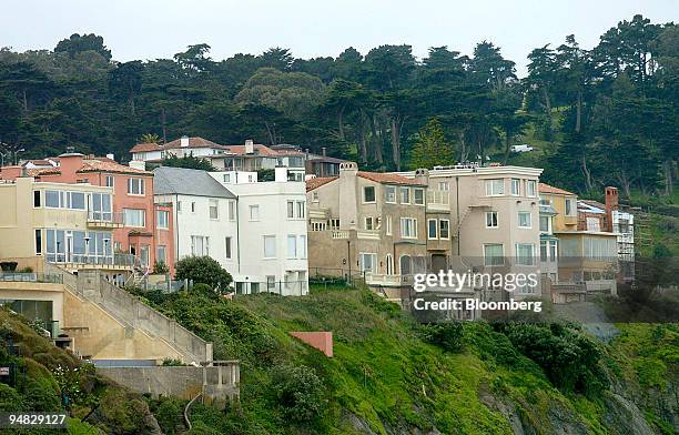 Overl Photos and Premium High Res Pictures - Getty Images