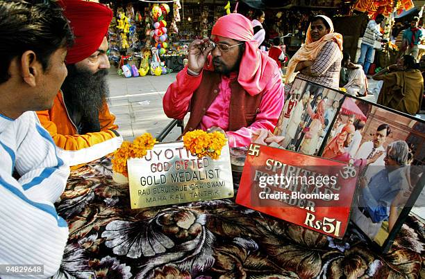 Ga Ru Raj 371 Raj Guru Stock Photos, High-Res Pictures, and Images - Getty Images