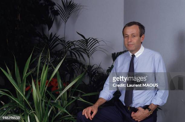Close up Alain Mérieux, fondateur de BioMérieux, leader mondial en microbiologie, le 8 novembre 1985 en France.