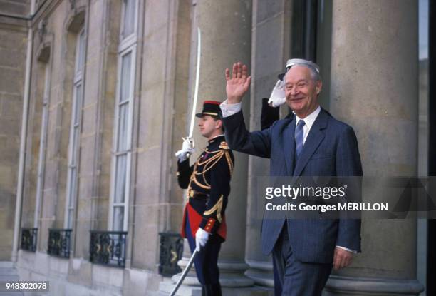 Alexandre Dubcek, homme politique tchécoslovaque, le 5 mars 1990 à Paris, France.