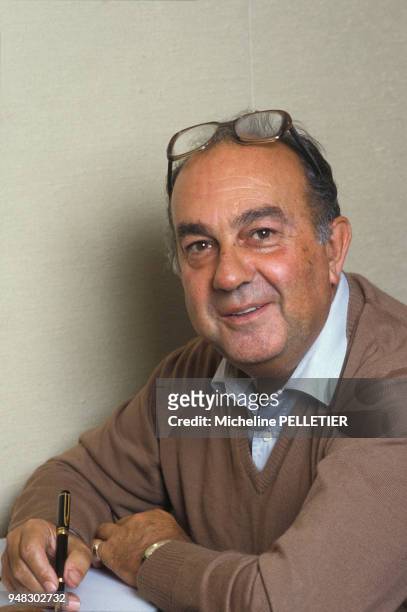 Close up Georges Suffert, écrivain, le 3 octobre 1984 à Paris, France.