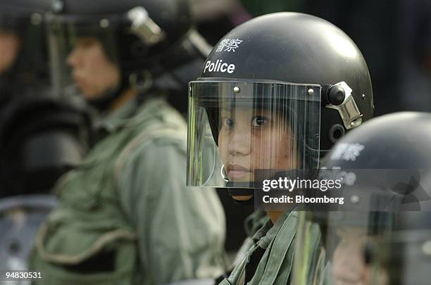 Female Riot Police 1,366 World Trade And Convention Centre Stock Photos, High-Res Pictures ...