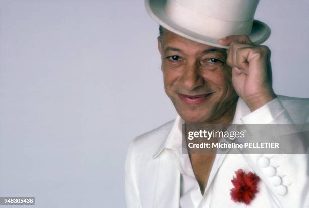 Close up Henri Salvador, chanteur, circa 1980 en France.