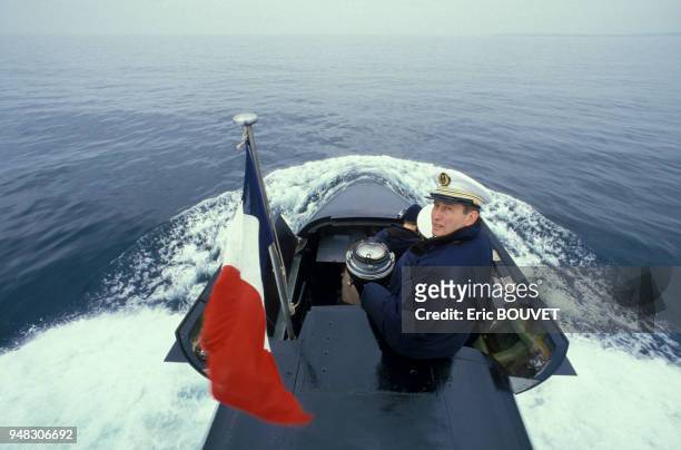 Officier d'un sous-marin nucléaire d'attaque de la marine française, le 2 juin 1986, France.