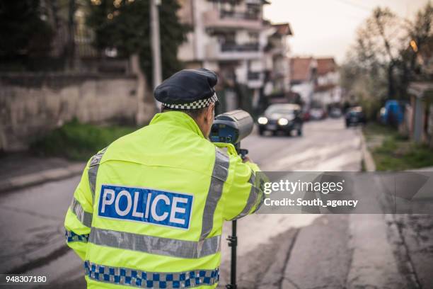snelheid van de overlapping - lasergun stockfoto's en -beelden