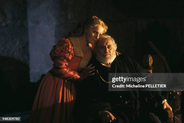 La chanteuse d'opéra Katia Ricciarelli pendant le tournage du film de Franco Zeffirelli 'Othello' en février 1986 en ltalie.