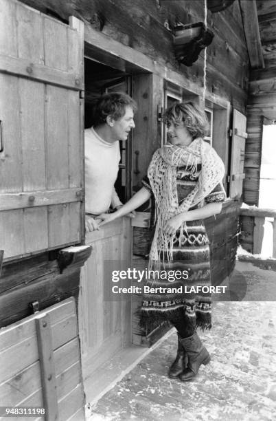 Acteur suisse Heinz Bennent et sa fille l'actrice Anne Bennent le 10 janvier 1980 à Valais, en Suisse.