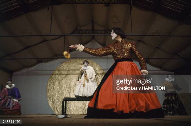 Acteur Julien Maurel dans 'Richard II' de William Shakespeare par la compagnie du Théâtre du Soleil d'Ariane Mnouchkine en décembre 1981 à Paris,...