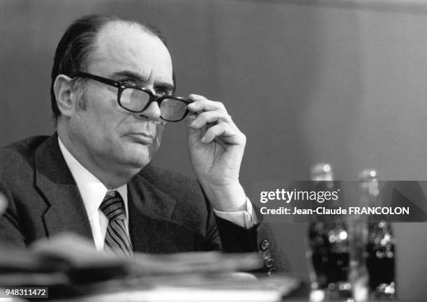 François Mitterrand lors d'un congrès du parti socialiste en décembre 1973 à l'hôtel Novotel de Paris, France.