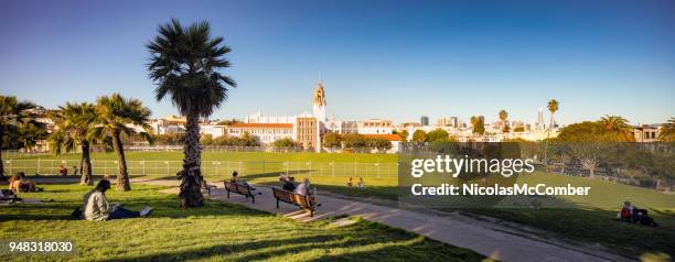 san francisco mission dolores park panoramic view - dolores park imagens e fotografias de stock