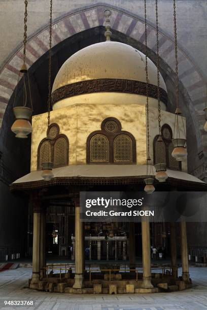 Cairo, fountain for ablutions of the Sultan Hassan mosque ibn an Nasir Muhammad ibn Qalaun 1363, every muslim must purify themselves before making...