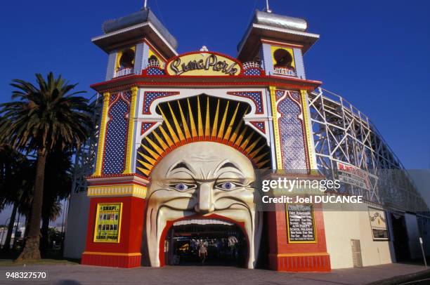 Entrée du Luna Park de Melbourne, en 2000, Australie.