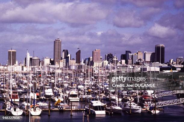 Le port de plaisance d'Auckland, en février 1993, Nouvelle-Zélande.