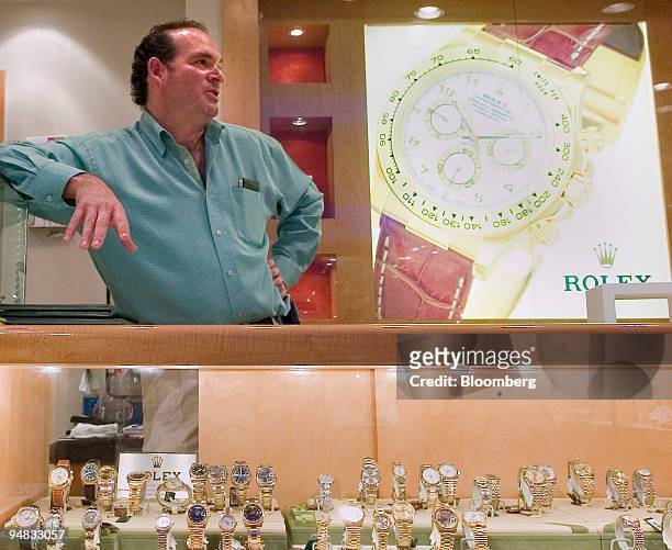 Ito Deutsch is seen in his Duetsch & Duetsch jewelry store in the McAllen, Texas La Plaza Mall on Wednesday, February 22, 2006. La Plaza Mall offers...