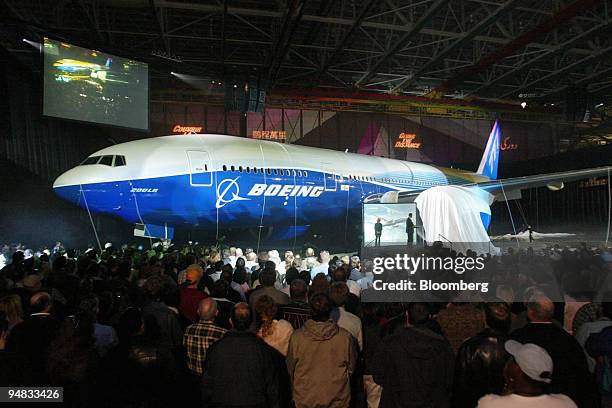 777lr 123 Boeing 777 Lr 200 Stock Photos, High-Res Pictures, and Images ...