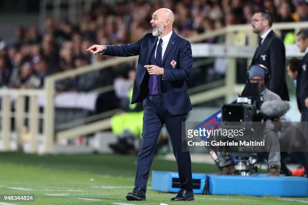 Stefano Pioli manager of AFC Fiorentina gestures during the serie A match between ACF Fiorentina and SS Lazio at Stadio Artemio Franchi on April 18,...