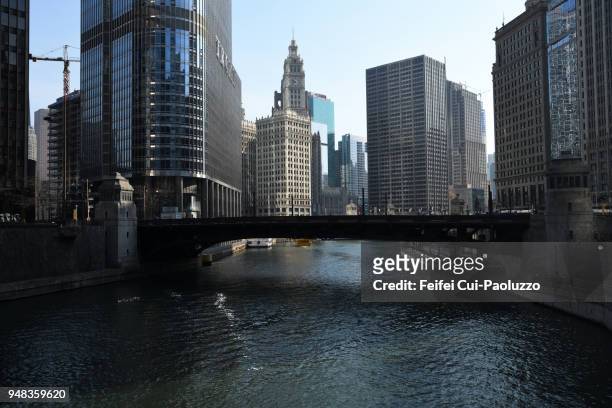 wabash avenue bridge of chicago, illinois, usa - wabash stock pictures, royalty-free photos & images