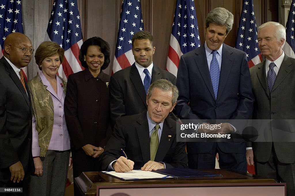Signing Rfs W. Bush U.S. President George W. Bush signs a bill Thursday, December 1 that ...