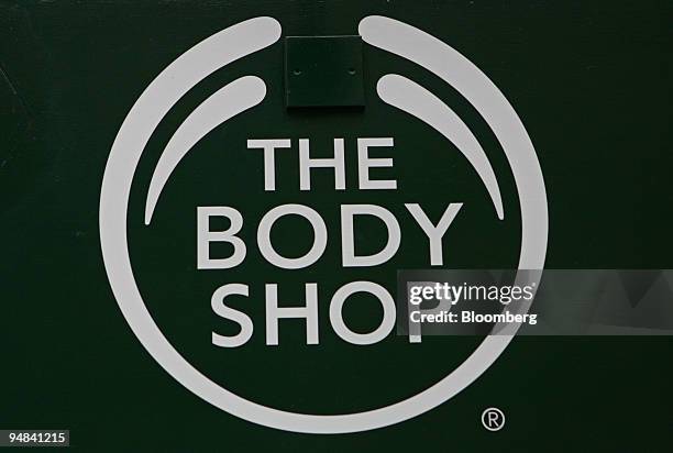 89 Body Shop Sign Stock Photos, High-Res Pictures, and Images - Getty ...