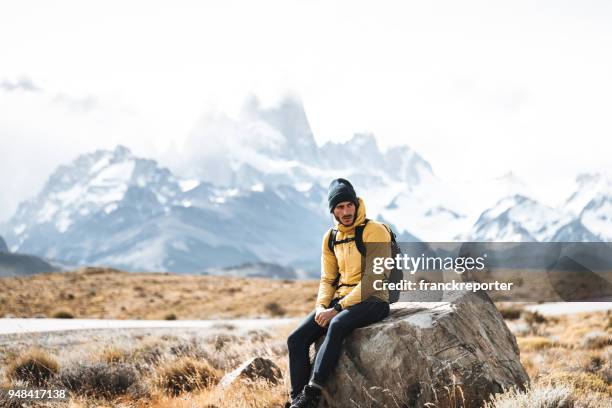 man hiking at el chalten - argentina - santa cruz province argentina stock pictures, royalty-free photos & images